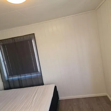Apartment Sentralt Leilighet I *