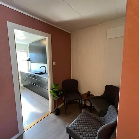 Sentralt Leilighet I * Harstad