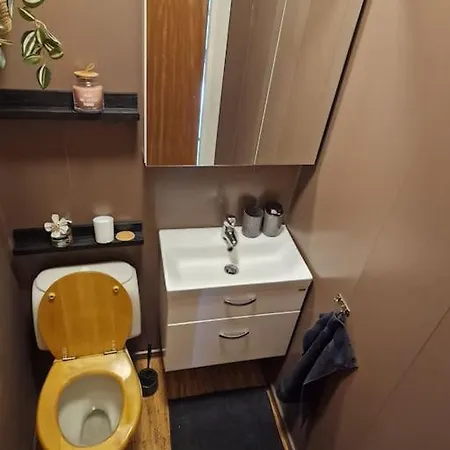 Apartment Sentralt Leilighet I